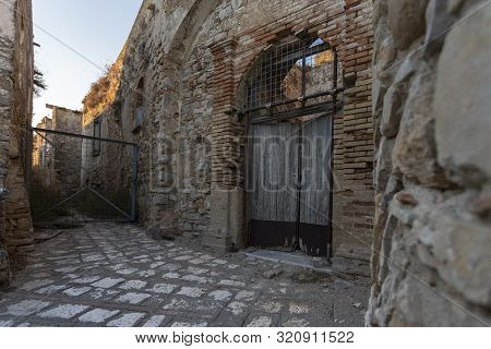 Craco, Abandoned Ghost Town In Basilicata - Italy