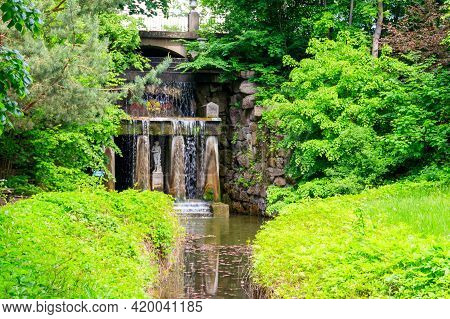 Thetis Grotto With Venus De' Medici Statue In Sofiyivka Park In Uman, Ukraine