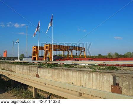 Sremska Raca, 25 April 2021. Construction Of A Bridge On The Sava River, Crane Operation, Beams And 