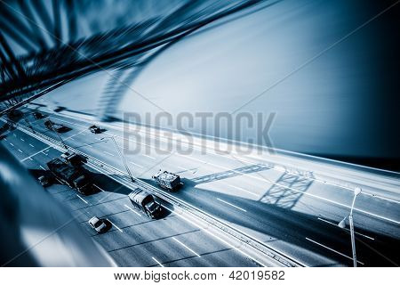 autostrady i nowoczesny most miasta, niebieski stonowanych.