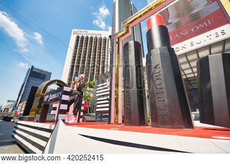 KUALA LUMPUR, MALAYSIA - JANUARY 18, 2020: atmosphere on Sephora grand opening day at Fahrenheit 88 shopping mall in Kuala Lumpur.