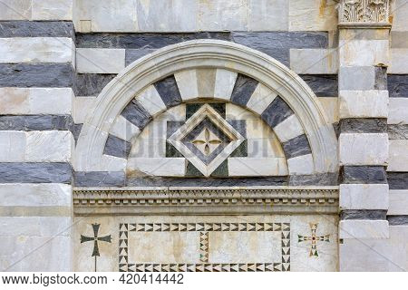 Medieval St. Paul On The Bank Of The Arno Church (san Paolo A Ripa D'arno), Pisa, Italy