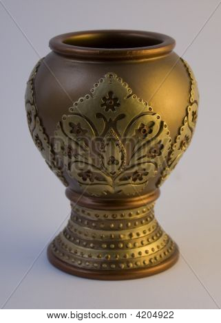 Bellissimo vaso di argilla oro