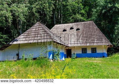 Ancient Traditional Ukrainian Rural House In Pyrohiv (pirogovo) Village Near Kiev, Ukraine