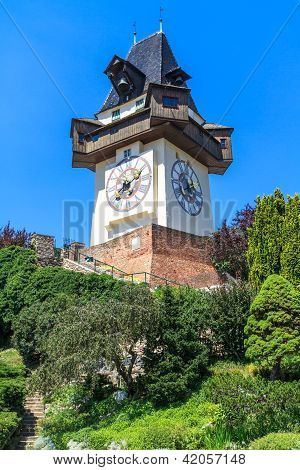 Slavnou věž s hodinami (uhrturm) v Grazu, Štýrsko, Rakousko