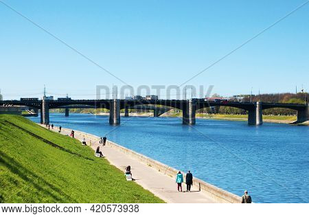 Tver, Russia, May 2021: View Of The Novovolzhsky Bridge From The Volga River Embankment On A Sunny D