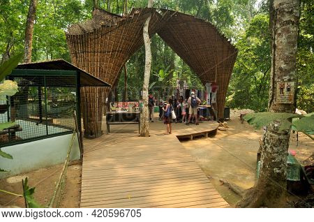 Souvenir Gift Shop Lao Style For Sale Laotian People And Foreign Travelers Travel Visit At Wildlife 