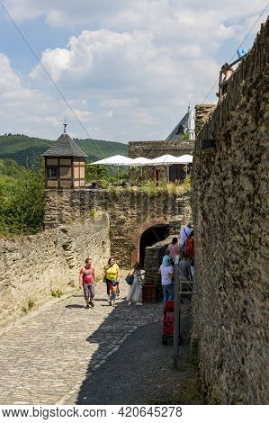 Braubach, Germany - July 07, 2018: Tourists Inspecting Of The Castle Of Marksburg In Germany