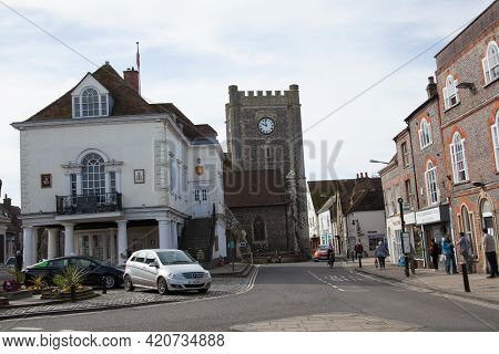 Views Of Wallingford Town Centre Including The Town Hall And The Church St Mary Le More In Oxfordshi