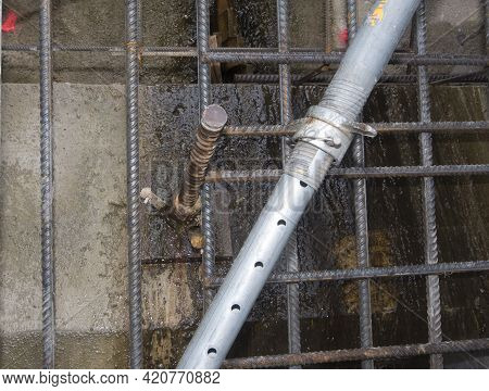 Water Leakage In Hydraulic Engineering