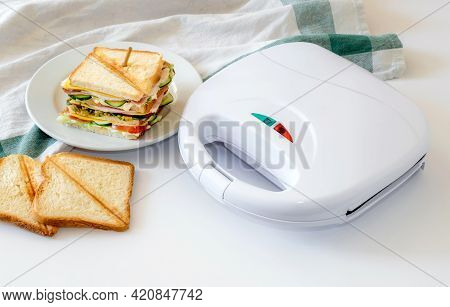 Sandwich Toaster Fry Grill White Cheese Herbs Toast Tomato Cucumber Bread Meat Bacon
