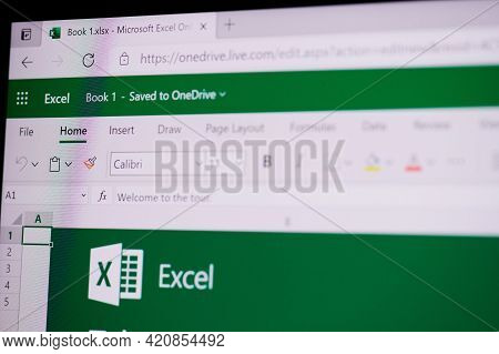 Checking How Work Microsoft Office Excel