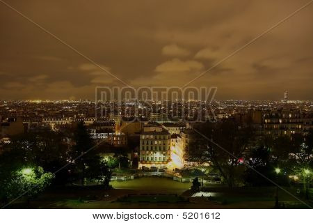 Sacre Coeur Basílica, Montmartre, París vista de noche