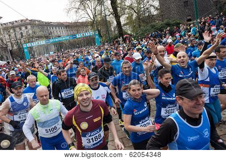 Athletes Taking Part In Stramilano Half Marathon