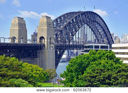 Sydney Harbour Bridge with City Skyline, Sydney, Australia