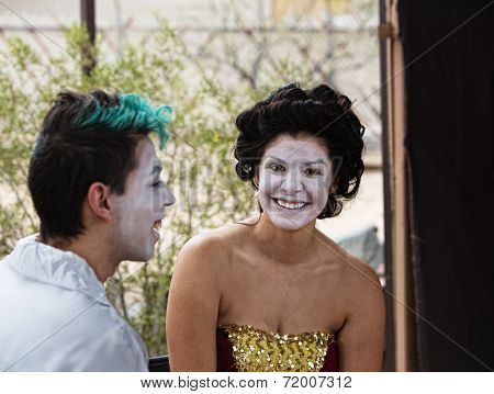 Laughing Circue Performers