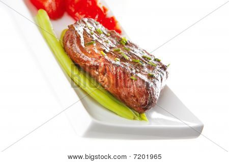 Carne de vaca en blanco