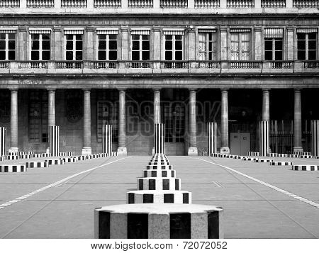 Palais-Royal (1639), originally called Palais-Cardinal, it was personal residence of Cardinal Richel
