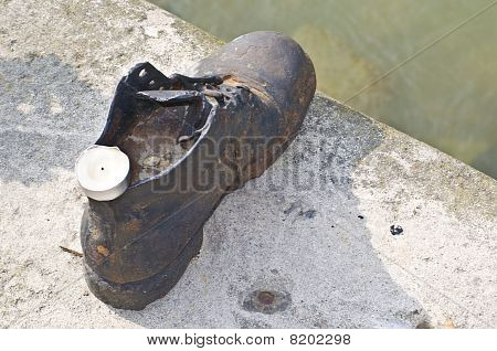 Memorial an der Donau