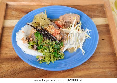 Thai Rice Noodle With Red Curry