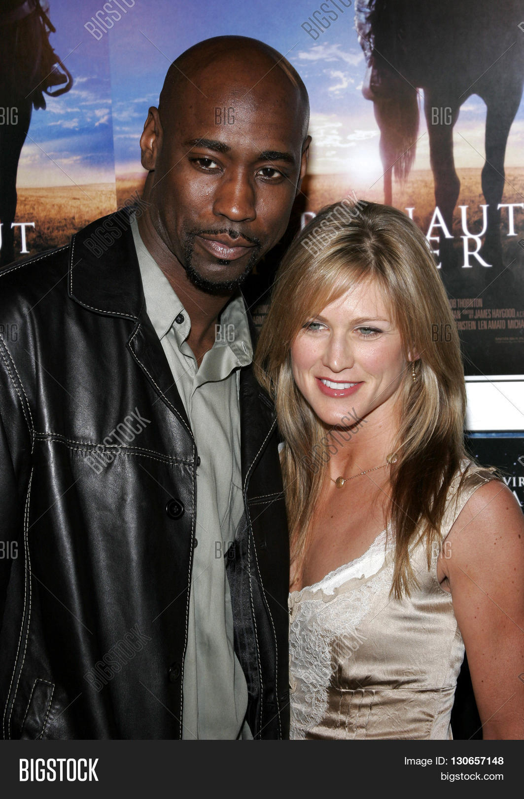 d b woodside wife - Ilustrasi 3