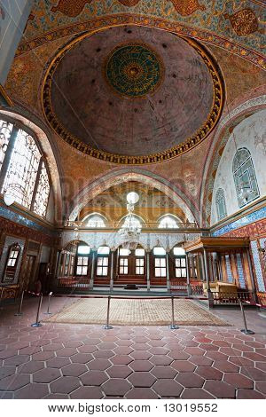 Schöne Dekoration innen Topkapi-Palast, Istanbul.