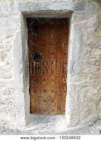 Many architecturally and historically significant buildings in Ireland are known for their unique portals and doors.
