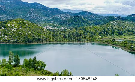 The lakes are part of a picturesque landscape and surrounded by mountains. They are situated between Makarska and Dubrovnik. It is a crypto-depression lake with its bottom below the surface of the sea.