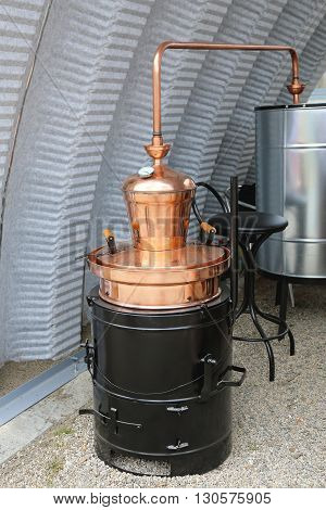 Copper Still Apparatus for Distilling Alcohol Beverage