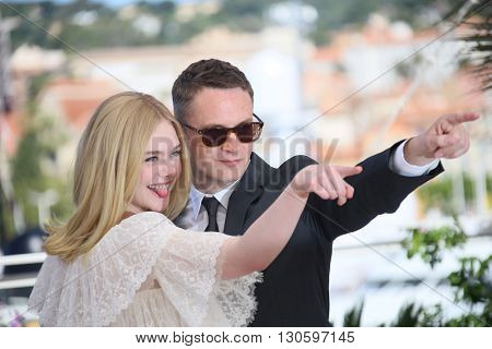 Elle Fanning attends the 'The Neon Demon' photocall during the 69th annual Cannes Film Festival at Palais des Festivals on May 20, 2016 in Cannes, France.