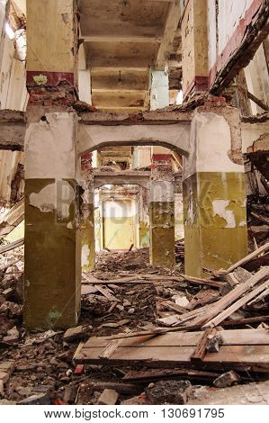 Colonne in abandoned ruined old palase. Russia