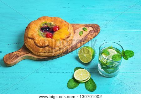 Denish Fluffy Bun With Fruits And Jelly On Top