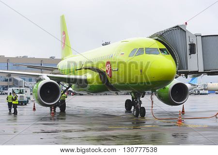 Airbus A319 S7 Airlines Preflight Preparation