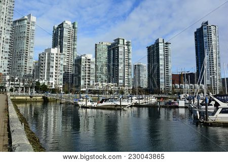 Yaletown,vancouver Bc,canada.february 18th 2018.high End Real Estate Condominiums In Yaletown Distri