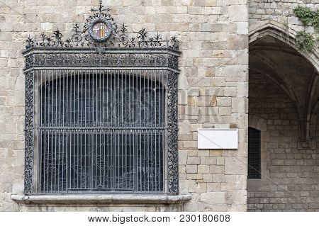 Barcelona,spain-september 4,2015: Ancient Hospital Of Santa Creu,was Until The Early Twentieth Centu