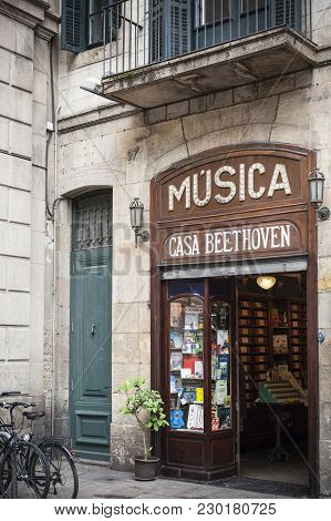 Barcelona,spain-september 4,2015: Ancient Music Store, Casa Beethoven, In La Rambla, Since 1880, Bar