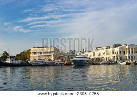 Sochi, Russia-october 8, 2016: Sea Port With Yachts And Ships On The Pier.