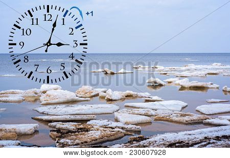 Daylight Saving Time. Dst. Wall Clock Going To Winter Time.