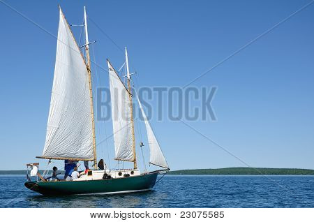 Schoner segelboot segeln am Lake Superior durch die Apostel-Inseln