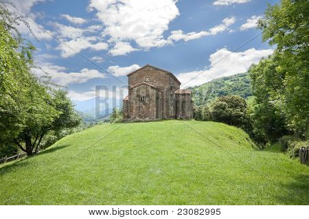 Tillbaka i Santa Cristina De Lena kyrka