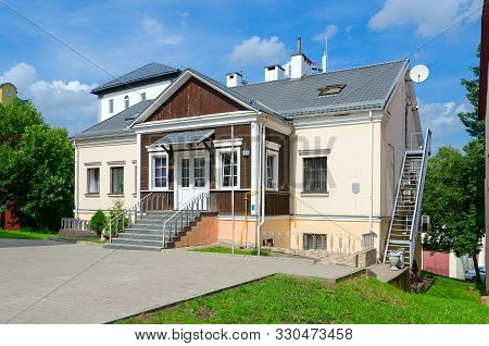 Minsk, Belarus - August 12, 2019: Rakovsky Faubourg. Building Of Second Half Of Xix Century In Histo