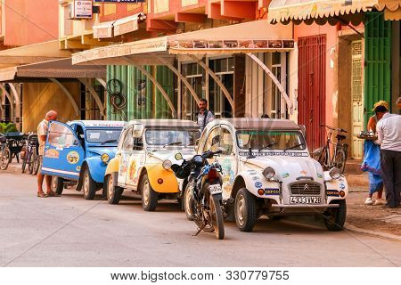 Rissani, Morocco - September 26, 2019: Retro Cars Citroen 2cv Take Part In The 2cv Maroc Dunas Raid 