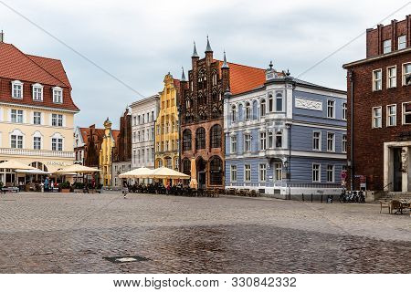 Stralsund, Germany - July 31, 2019: Scenic View Of Alter Markt In The Old Town. Stralsund Is A Unesc