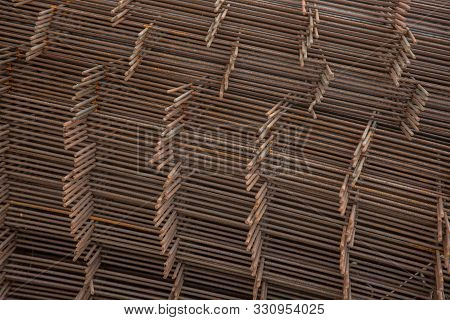 Metal Mesh For Reinforcing Concrete Floor And Concrete Surface