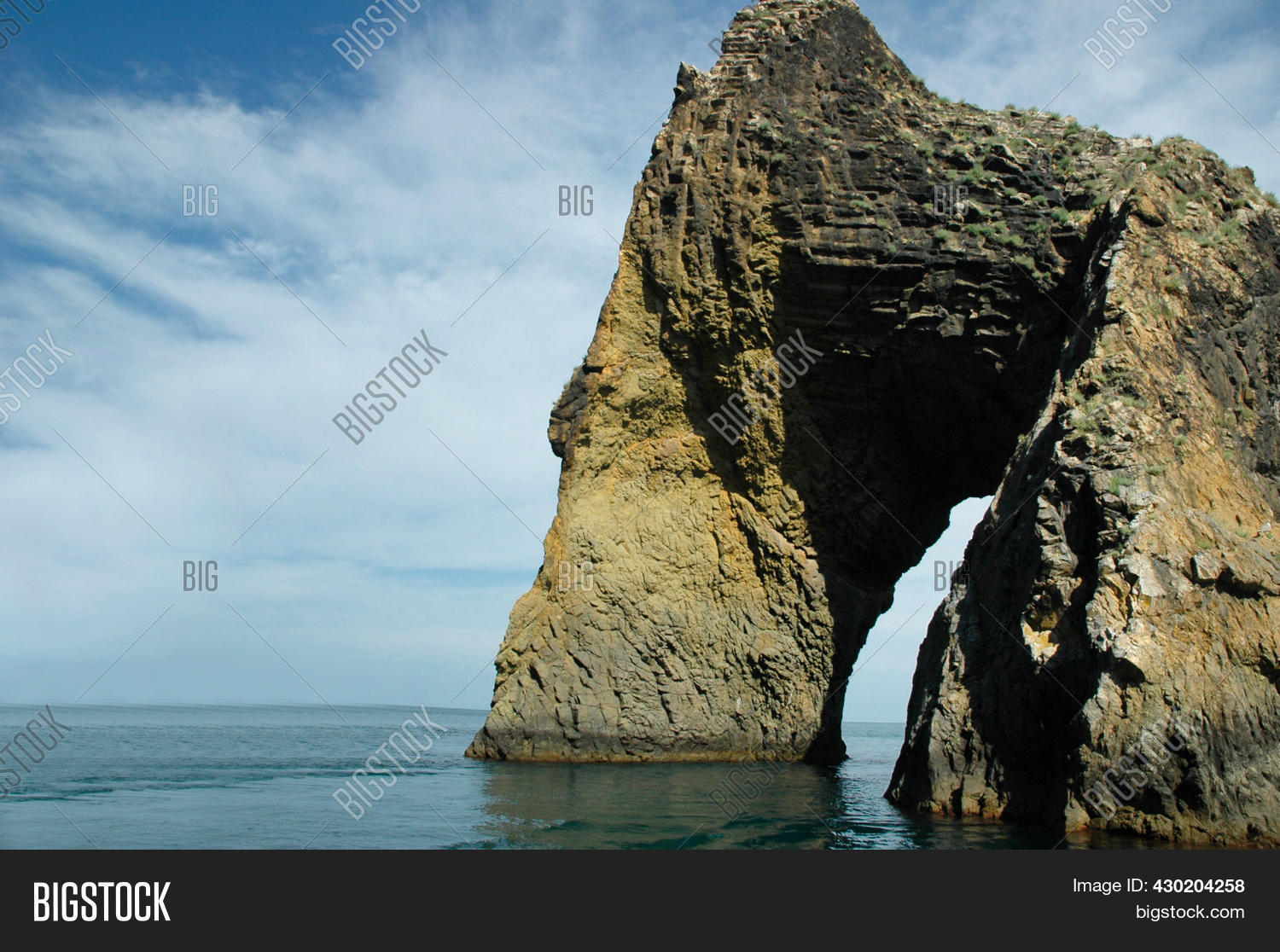 Famous Golden Gate Image & Photo (Free Trial) | Bigstock