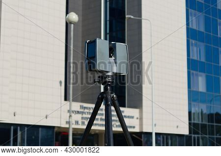 Laser Scanner Doing Its High Quality Great Job