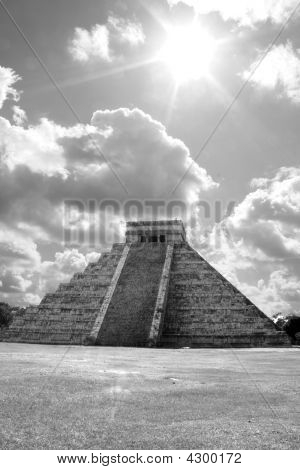 Antické ruiny v Chichén Itzá v Mexiku