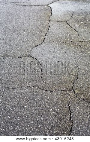 Tarmac fissuré