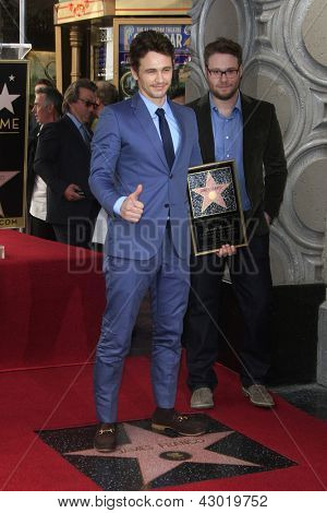 LOS ANGELES - MAR 7: James Franco, Seth Rogen im Rahmen einer Zeremonie als James Franco ist mit einem Stern o geehrt