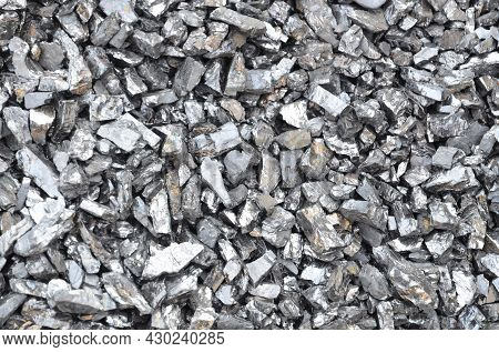 Fine-grained Anthraci Coal Is An Energy Source.